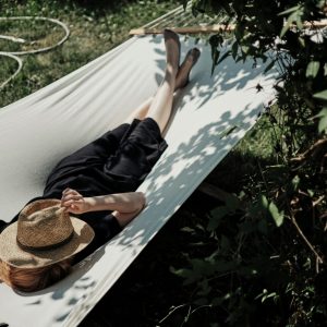 Cure thermale : pourquoi le repos fait-il partie du traitement ? (Et quels sont les effets secondaires ?)